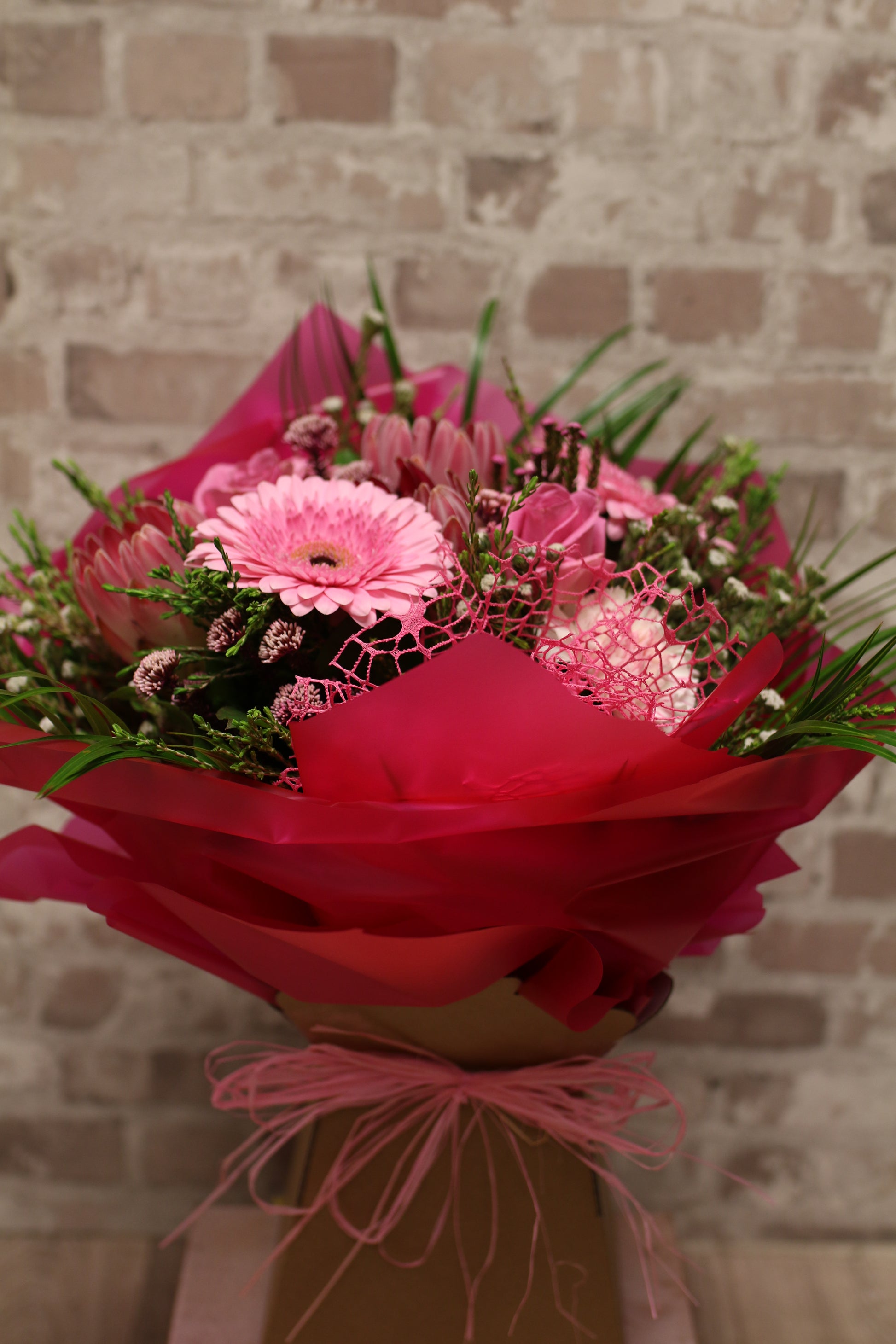 Pink Luxe – Hand-Tied Bouquet in Bold Wrap
