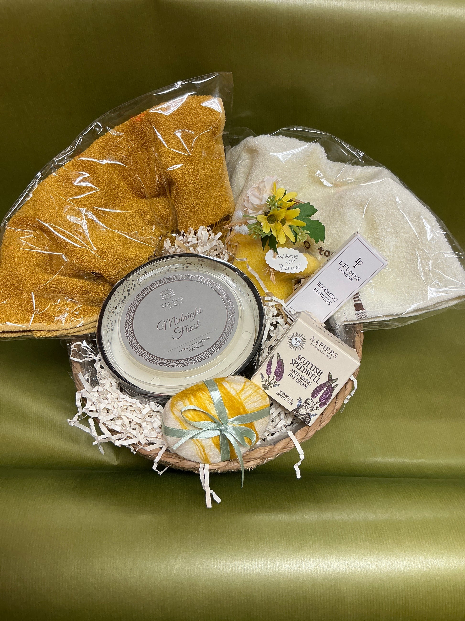“ NATURE’S GLOW GIFT SET”
