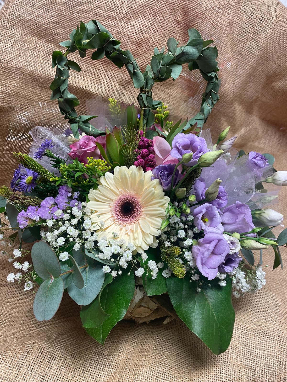 SWEETHEART GARDEN flower arrangement