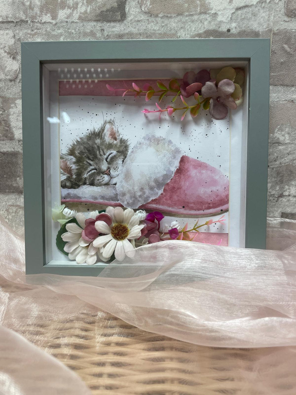 FLORAL FRIEND FRAME 20cmx 20cm