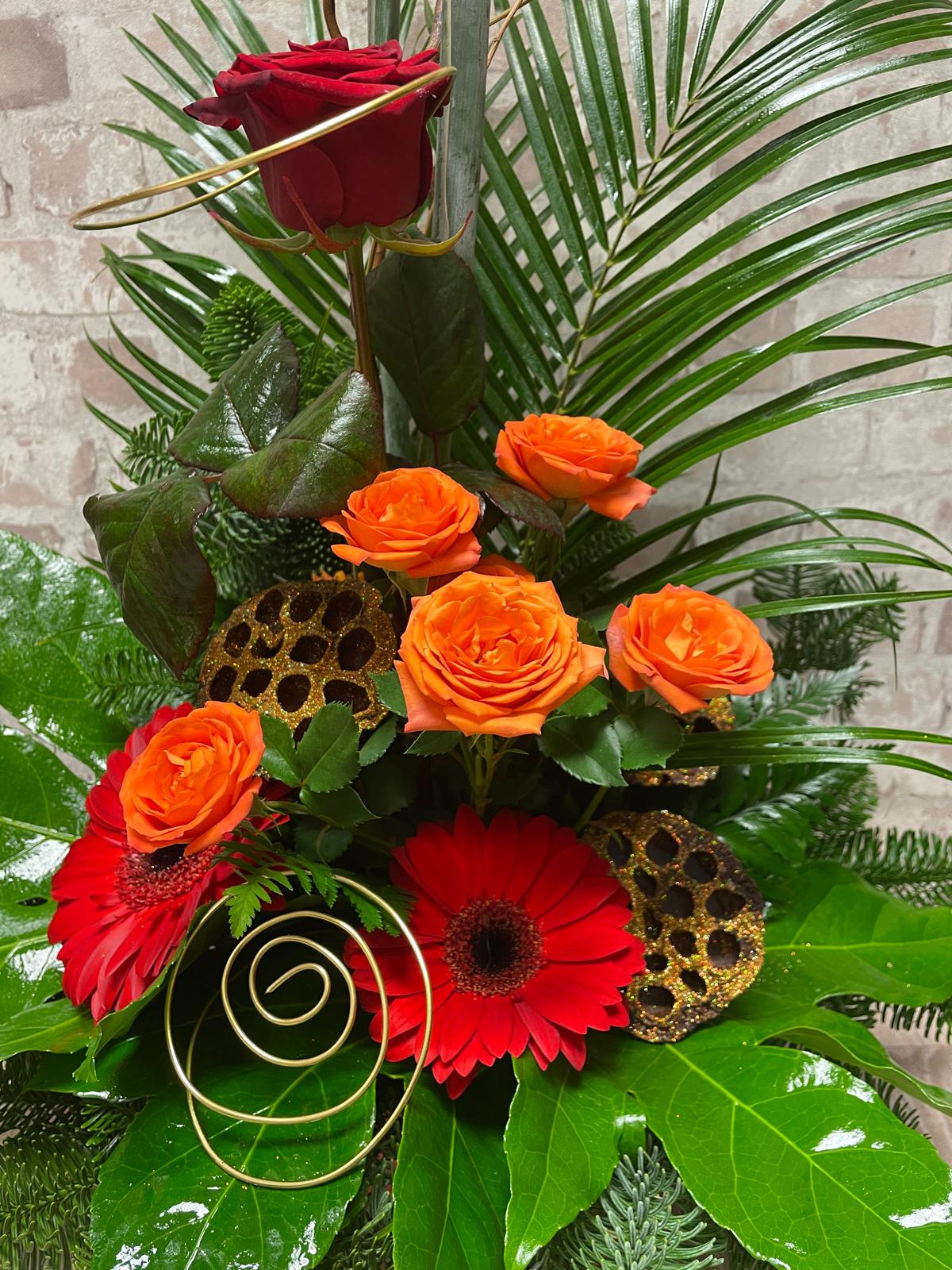 TROPICAL EMBER NEST Hat Box arrangement