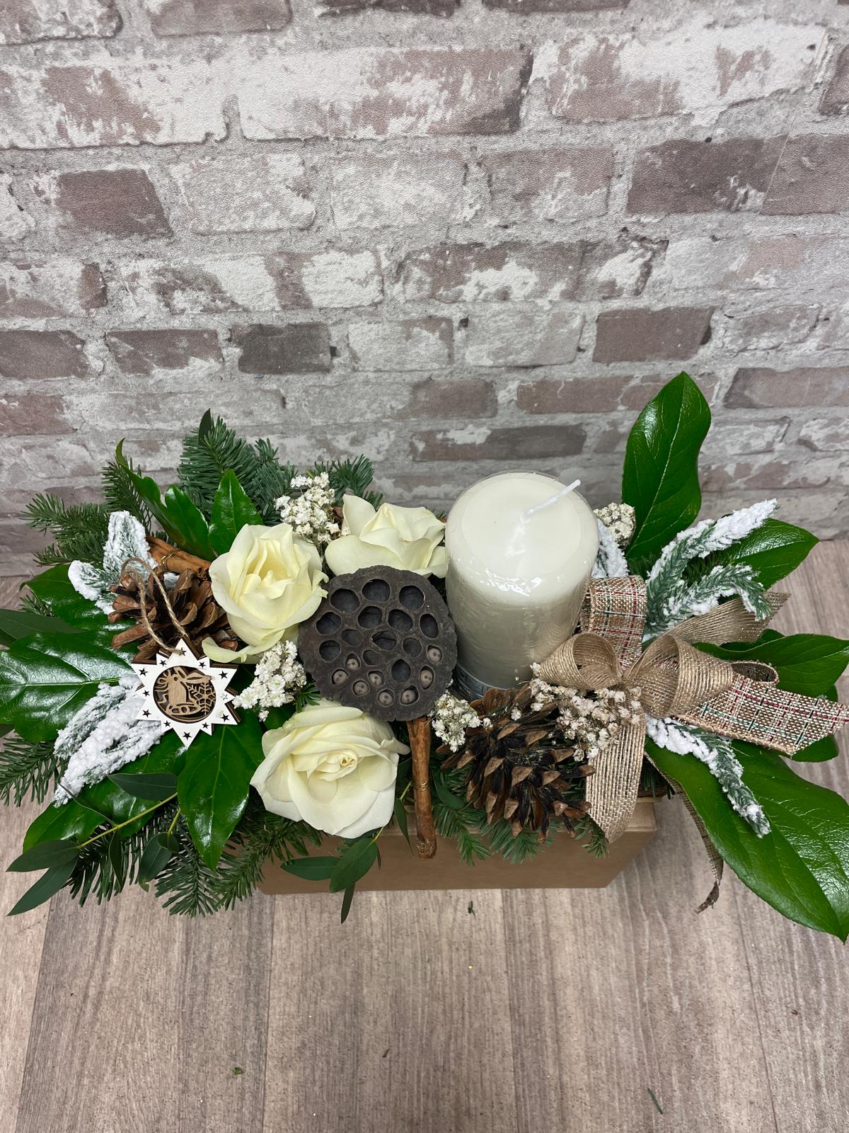 SNOWY WOODLAND TABLE CENTRE