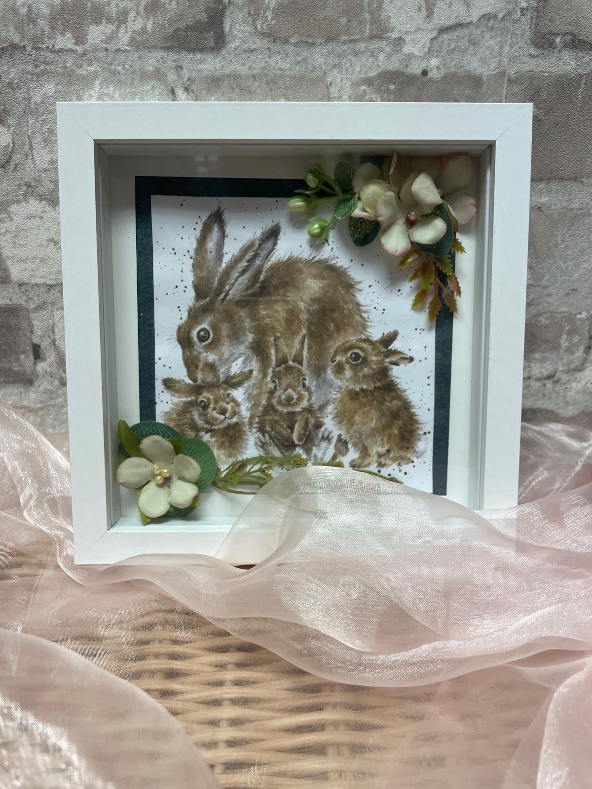 FLORAL FRIEND FRAME 20cmx 20cm