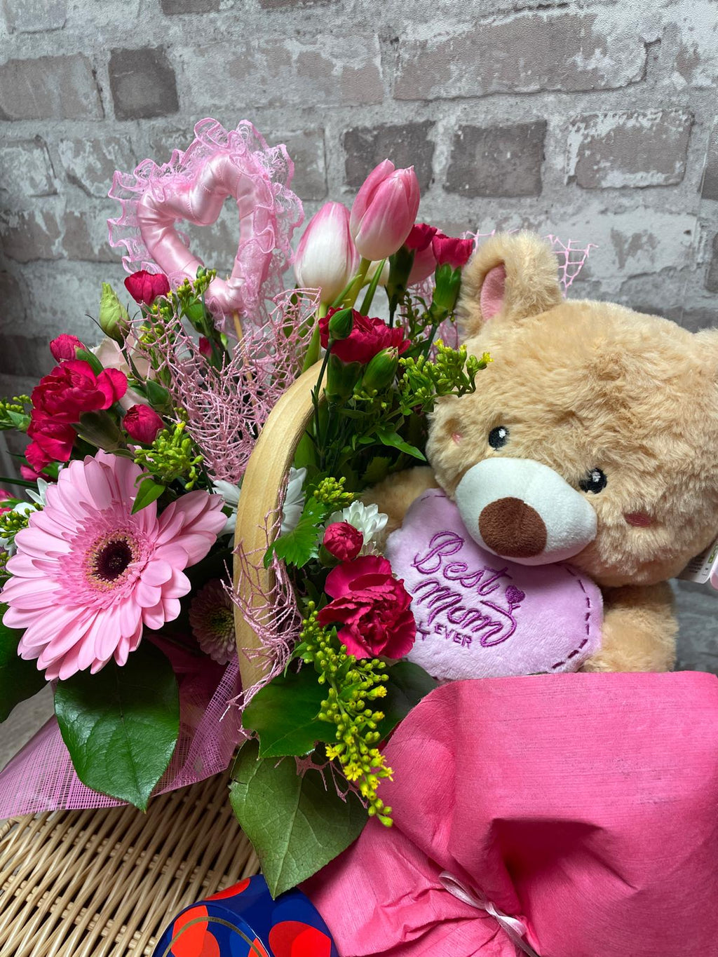 BEST MUM'S DAY SURPRISE