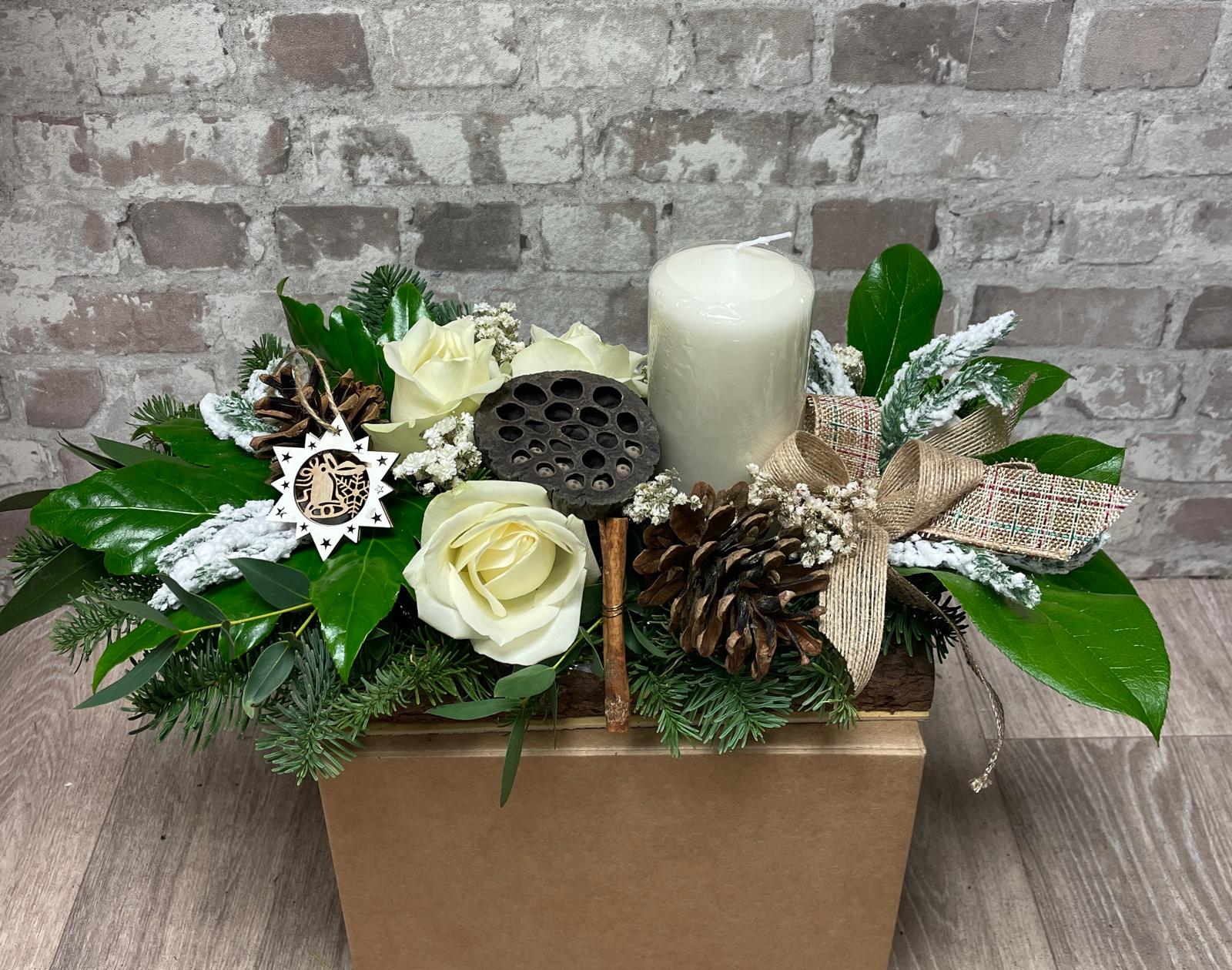 SNOWY WOODLAND TABLE CENTRE