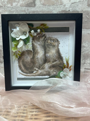 FLORAL FRIEND FRAME 20cmx 20cm