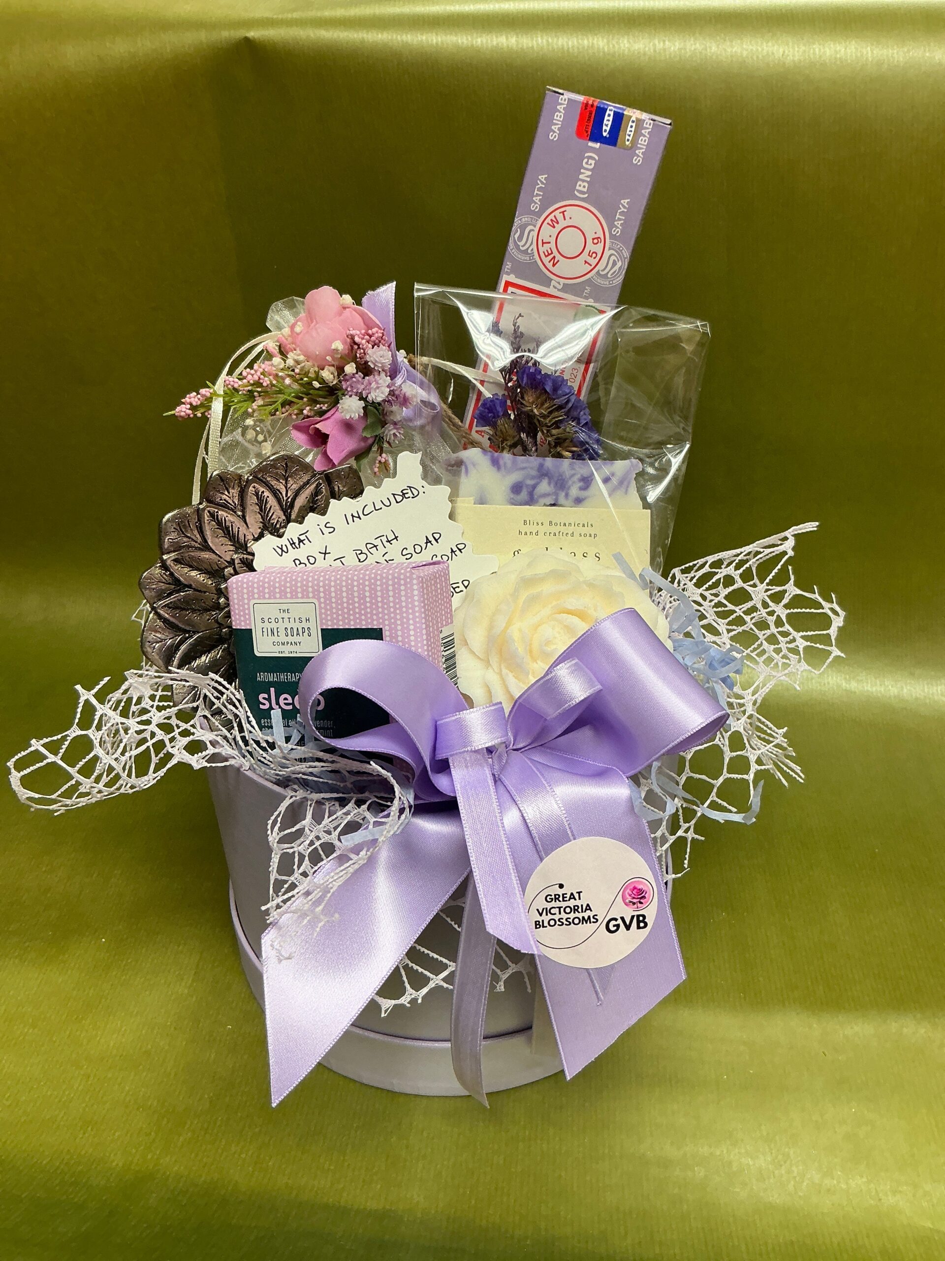 Great Victoria Blossoms arrangement 39