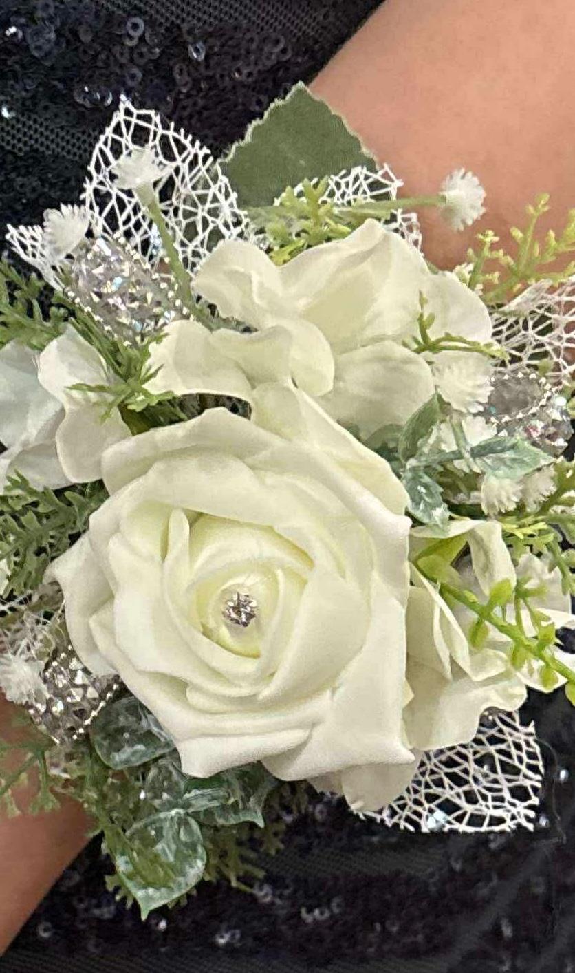 Great Victoria Blossoms arrangement 17