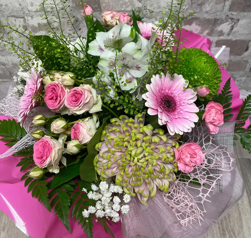 Hand-tied blush bloom bouquet detail